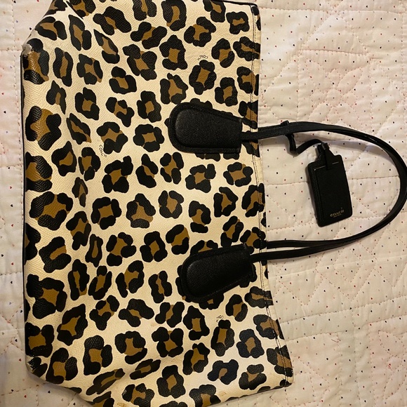Coach leopard Tote‎  Print Getaway Weekender tote - Picture 14 of 16